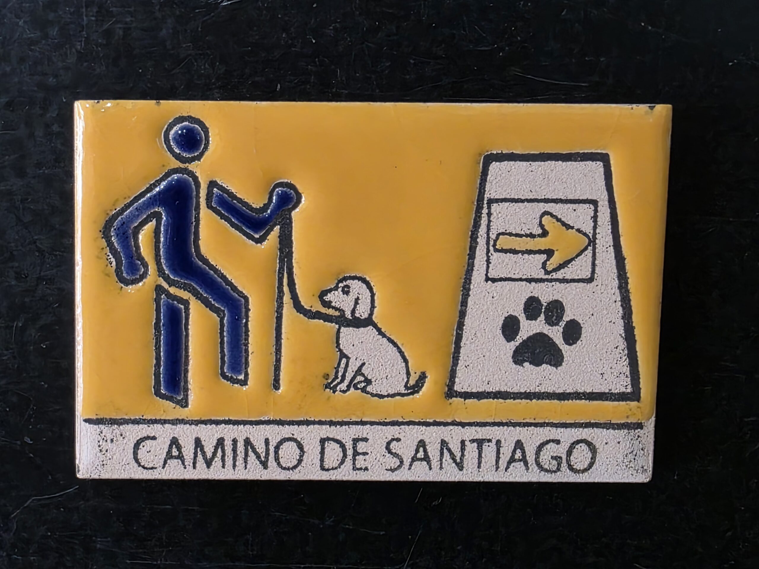 Imán cerámico "Peregrino + perrito"